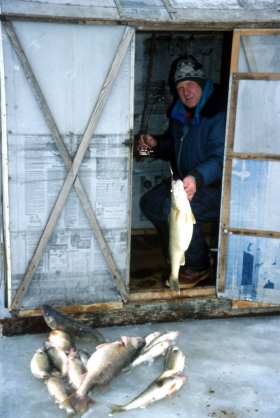 Frozen Islands: Lake Erie Ice Fishing