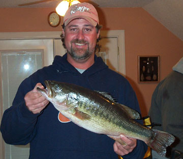 World Record Spotted Bass Caught - Bassing Bob